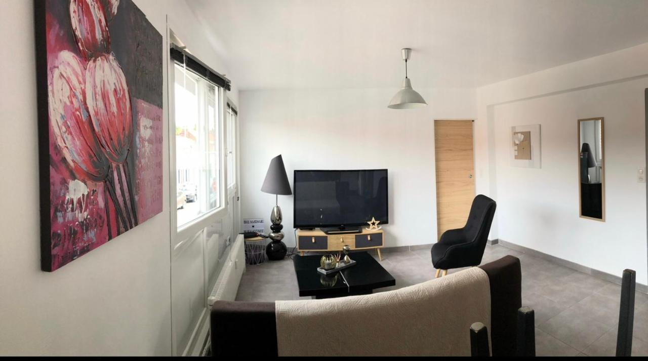 Bel Appartement Cosy Tres Calme Avec Parking Prive Templemars Exterior photo