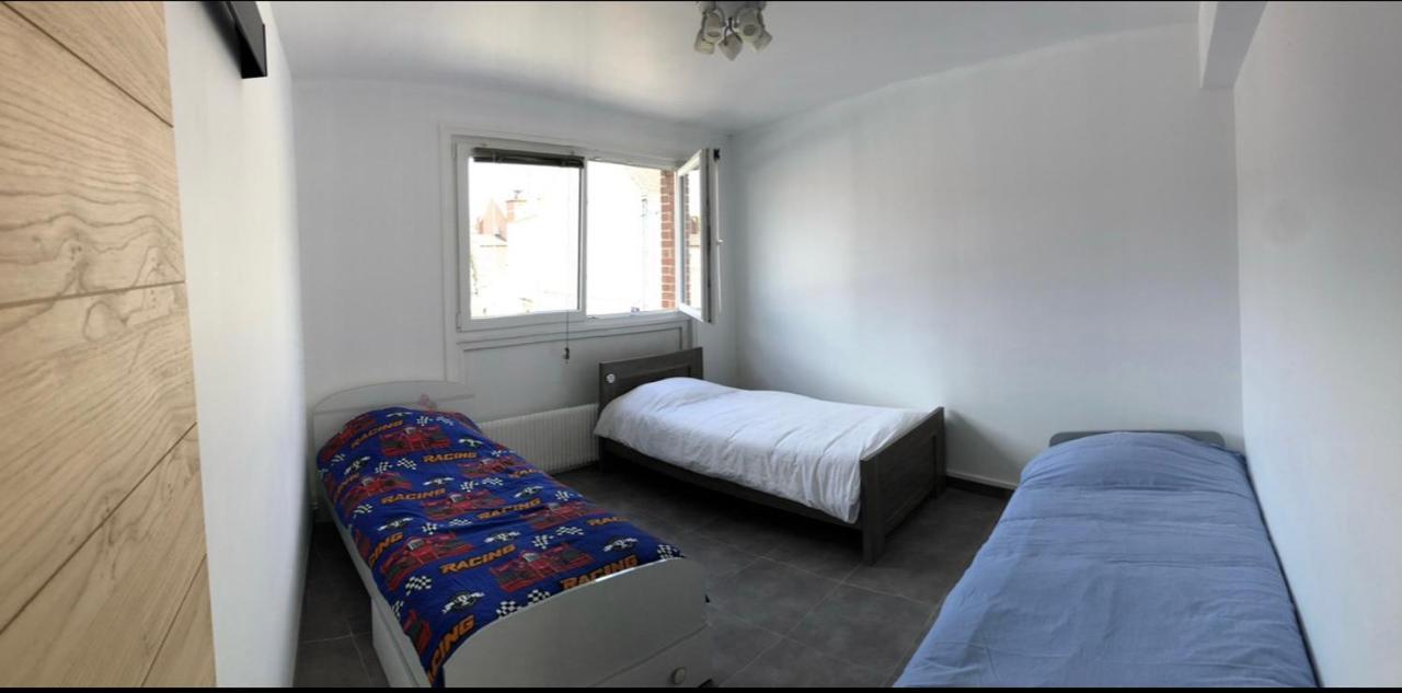 Bel Appartement Cosy Tres Calme Avec Parking Prive Templemars Exterior photo